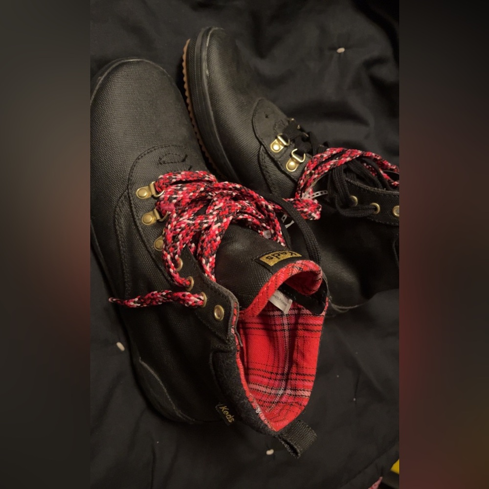 KEDS lightweight boots